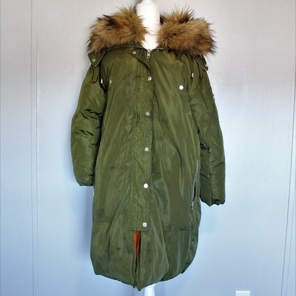 #78 Polyester/faux fur coat - Picture 2 of 6